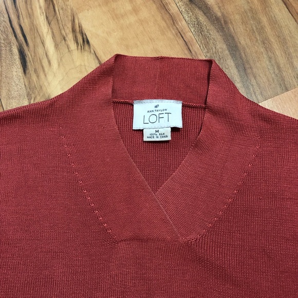 Ann Taylor Loft 100% silk medium sweater pink red - Picture 4 of 6